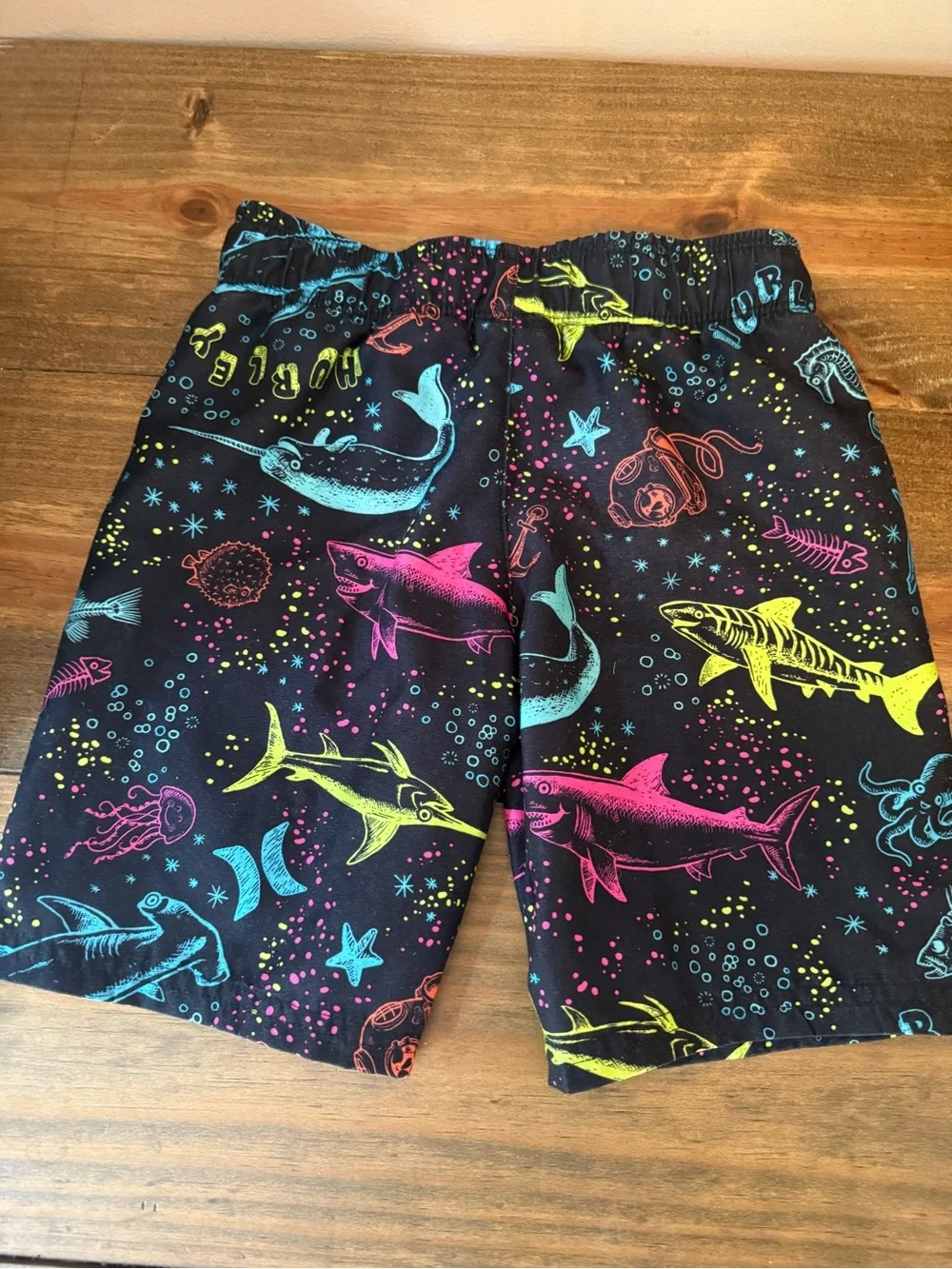 Hurley Kids Black Neon Shark Print Swim Shorts, Boys size 6